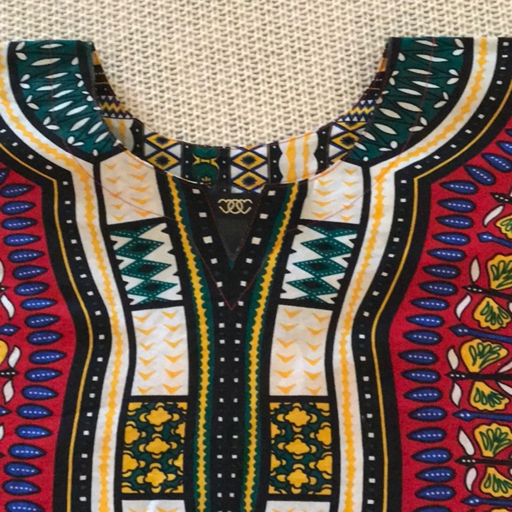 SOLD Colorful pattern tunic - Picture 4 of 9